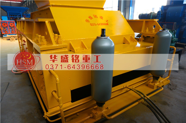 液壓對(duì)輥破碎機(jī)