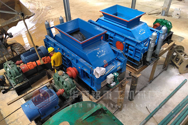 大型對輥破碎機圖片